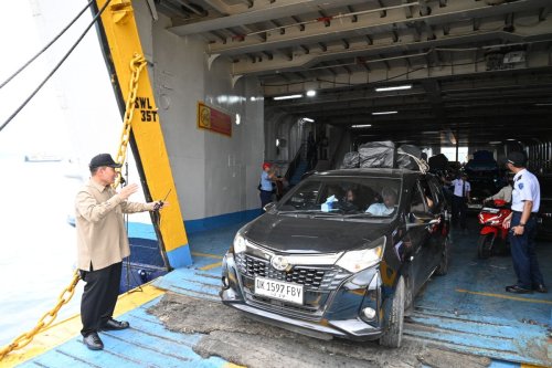 Catat Regulasi Kemenhub bagi Mobil Listrik Naik Kapal Feri