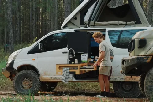 Toyota HiAce Disulap Jadi Camper 4x4, Bisa Tantang Land Cruiser