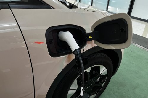 Bolehkah Sering Fast Charging Mobil Listrik? Ini Kata Ahli