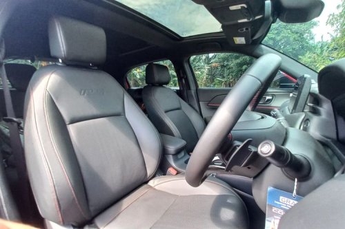 Honda, Honda HR-V, Honda e, Honda HR-V RS e:HEV: Teknologi Canggih dengan Desain Familiar