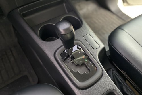 Posisi Tuas yang Tepat Saat Lampu Merah di Mobil Matik