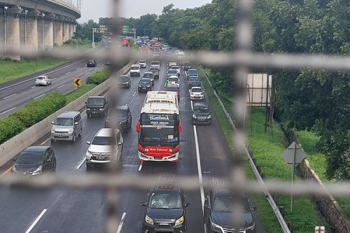 Macet di Tol Purbaleunyi Arah Jakarta, Imbas Kecelakaan di KM 125