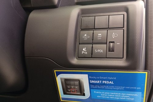 Smart, Daihatsu Rocky, Daihatsu, Mengenal Smart Pedal Daihatsu Rocky Hybrid, Tak Perlu Injak Rem!