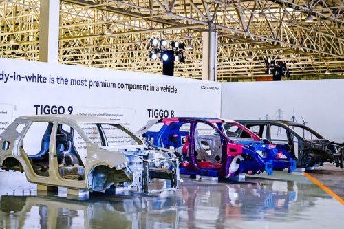 Lihat Langsung "Tabrakan Adu Banteng" Chery Tiggo 9, Kabin Masih Utuh