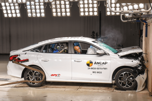 Ada Peningkatan, MG 5 Raih Tiga Bintang Tes Tabrak ANCAP