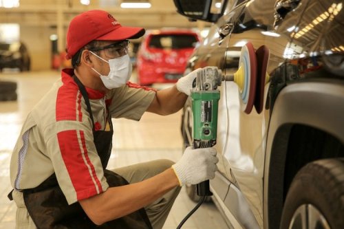 Cara Sederhana Jaga Kondisi Cat Mobil di Musim Kemarau