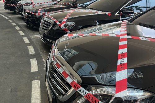 Maybach, Mercedes-Benz S500 Maybach, Sedan Ultra Mewah MIlik Riza Chalid yang Disita Kejagung