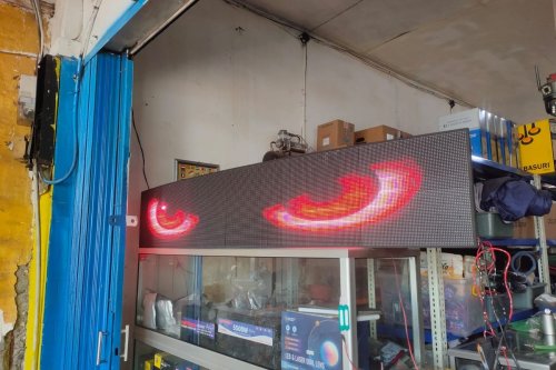 Modifikasi Bus: Lampu LED Mata Bikin Tampilan Kian Atraktif