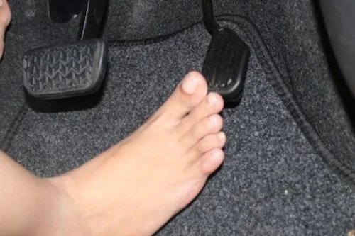 Bahaya Mengemudi Tanpa Alas Kaki: Kenapa Harus Pakai Sepatu?