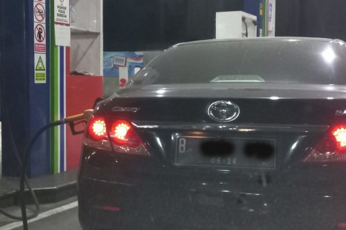 Subsidi Belum Tepat Sasaran, Mobil Mewah Banyak yang Minum Pertalite
