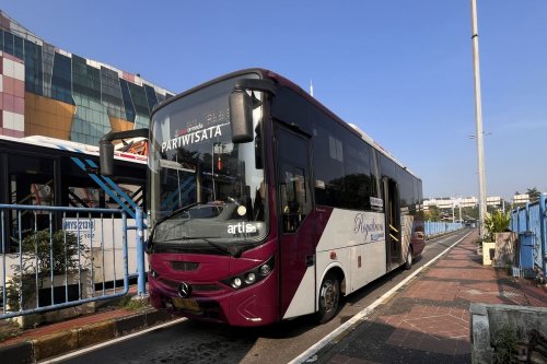 Pengalaman Naik Royaltrans Blok M-Cibubur, Kini Wajib Pesan Kursi