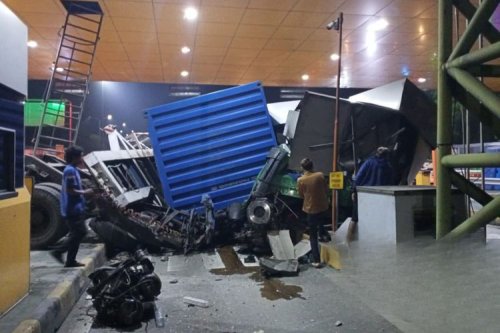 Tanggapan Kemenhub Soal Kecelakaan di GT Ciawi 2, dan Respons Instran