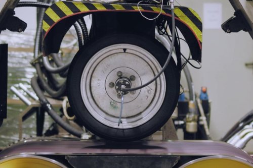 Intip “Dapur” Pengujian Ban Bridgestone di Thailand
