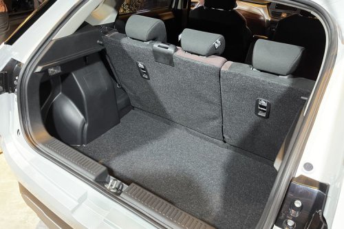 Intip Fitur Menarik di Balik Kabin Suzuki Fronx