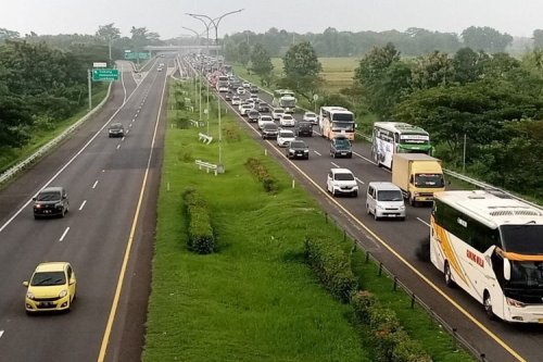 Toyota, Toyota Avanza, Jadwal MotoGP, MotoGP, Video Toyota Avanza Alami Pecah Ban | Jadwal MotoGP Amerika 2025 | Biaya Mudik Jakarta-Yogyakarta Naik Mobil Listrik