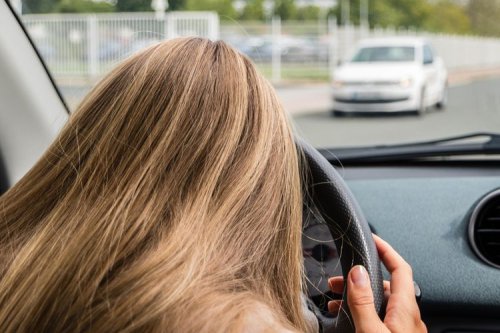 Tips Hindari Microsleep Saat Berkendara di Libur Nataru