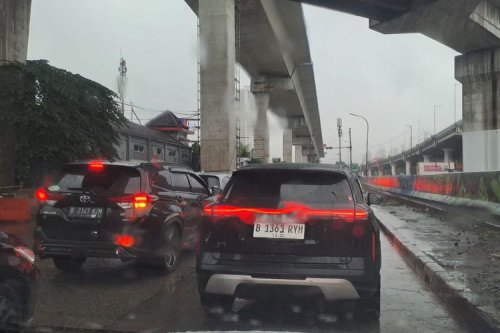 Hujan Reda, Kondisi Tol Dalam Kota Mulai Kondusif
