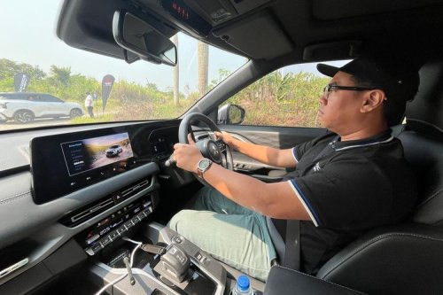 Mitsubishi, Mitsubishi XForce, Jajal Mitsubishi XForce Hybrid, Suspensi Empuk, BBM Lebih Irit