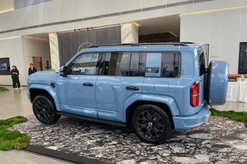 Denza B5 Sudah Bisa Dipesan, Booking Fee Rp 50 Juta