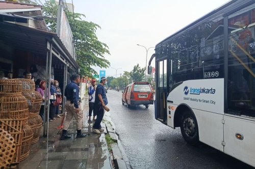 Hujan Deras dan Banjir Jakarta, Simak Daftar Ruas Jalan yang Tergenang