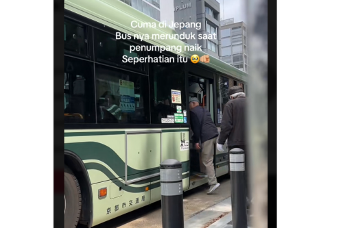 Bus di Jepang Mudahkan Penumpang Meski Tanpa Peron