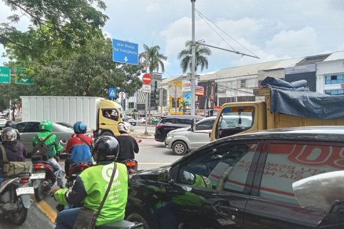 Modus Serobot Antrean Lampu Merah: Utamakan Etika Berlalu Lintas
