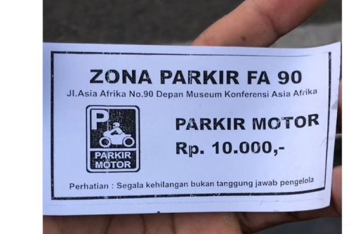 Laporkan Tempat Parkir yang Pasang Tulisan ‘Barang Hilang Bukan Tanggung Jawab Pengelola’