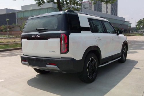 BAIC, Impresi BAIC BJ30 Hybrid: Desain Maskulin dan Performa Tinggi
