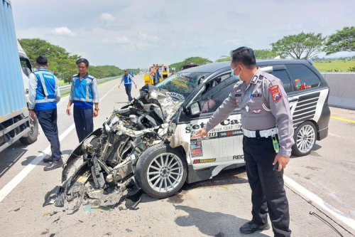 3 Cara Mudah Hindari Tabrakan Beruntun di Jalan Tol