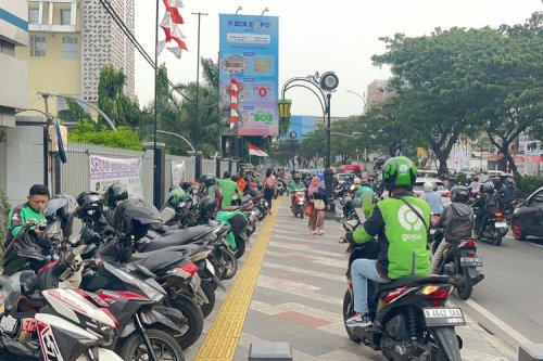 Menghadapi Juru Parkir Liar: Panduan untuk Pengendara