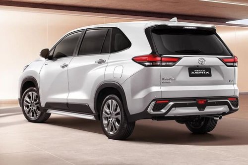 Toyota, Toyota Innova, Wuling, Toyota Innova Zenix HEV dan Wuling Darion PHEV: Mana yang Lebih Baik?