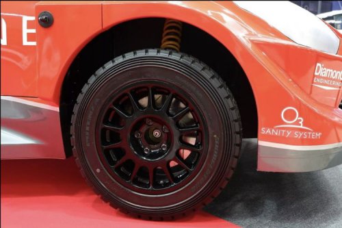 Modifikasi Ekstrem Suzuki Swift Jadi Mobil Balap