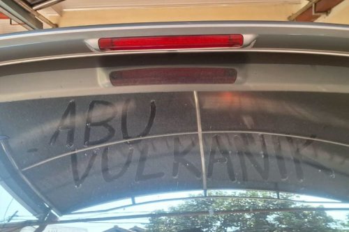 Jangan Anggap Sepele, Abu Vulkanik Masuk Kabin Mobil