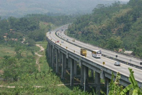 Catat, Ini Estimasi Biaya Tol Jakarta-Semarang Libur Nataru 2025