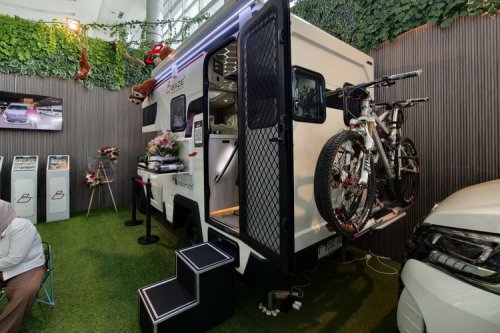 Modifikasi Toyota Hilux Rangga Motorhome dari Baze