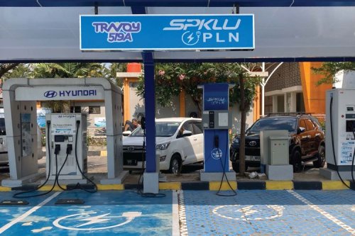 Pahami Etika dan Aturan Tak Tertulis Saat Cas Mobil Listrik di SPKLU
