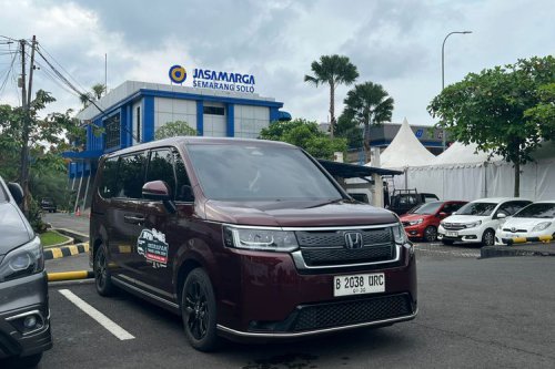 Arus Mudik Mulai Padat di GT Kalikangkung pada H-6 Lebaran