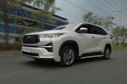 Mobil Terlaris April 2026: Innova Unggul Tipis dari Gran Max