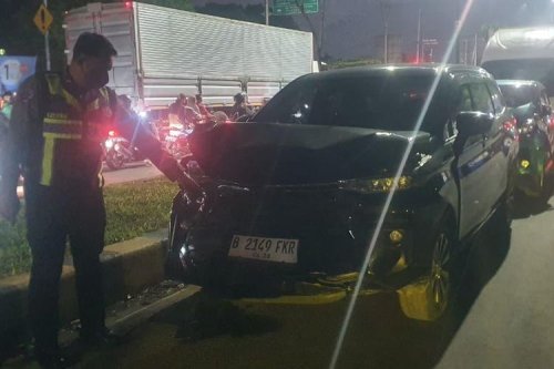 Mengapa Sering Terjadi Tabrakan Beruntun di Lajur Kanan Jalan Tol?