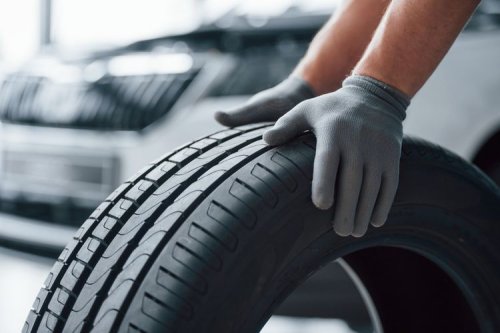 KNKT Imbau Pengemudi untuk Cek Ban Mobil Sebelum Berangkat Mudik