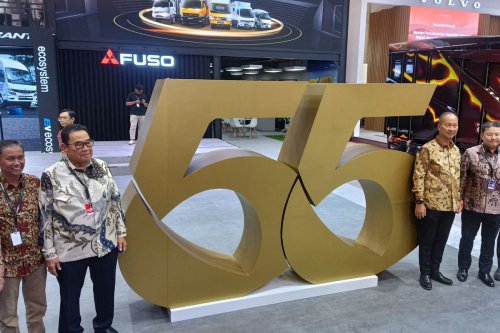 Agus Gumiwang Minta Mitsubishi Fuso Tambah eCanter