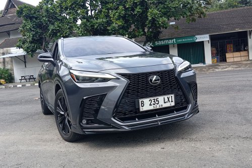 Lexus NX 450h+ F Sport: SUV Elektrifikasi Premium Sporty
