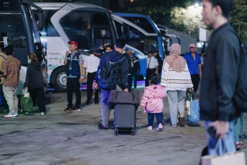 Okupansi Bus Anjlok 22%: Tantangan Transportasi di 2025