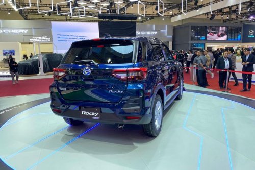 Pesan Daihatsu Rocky e-Smart Hybrid Sekarang, Dikirim November 2025