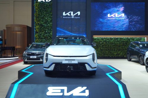 Kia, Kia Pamerkan EV4 di GIIAS 2025