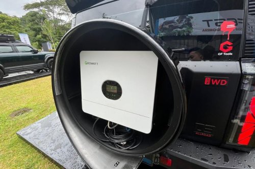 Tak Butuh SPKLU, Chery J6 Ini Bisa Ngecas Sendiri dari Panel Surya
