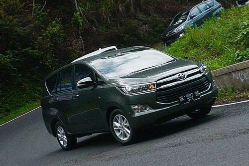 Perang Harga Mobil Listrik, Mobil Diesel Bekas Masih Tahan Badai