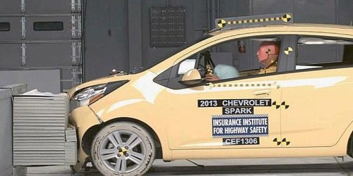 Boneka Dummy Crash Test Dibuat Mirip Manusia, Punya 30 Sensor