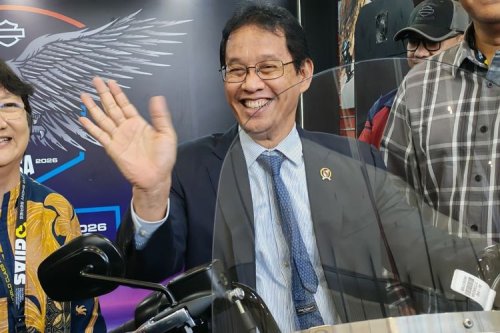 Kala Menkeu Purbaya Tunggangi Harley Davidson di GIIAS 2026