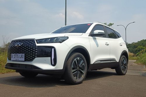 Review Chery Tiggo Cross CSH: Mobil Hybrid Irit dan Kencang